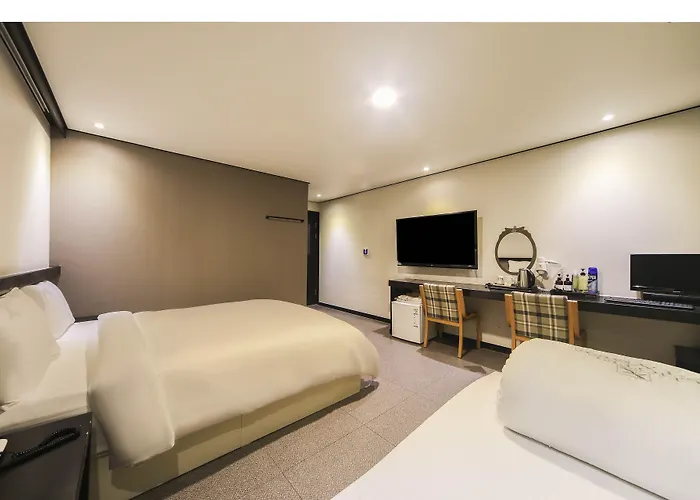 Hotel Elysee 3*