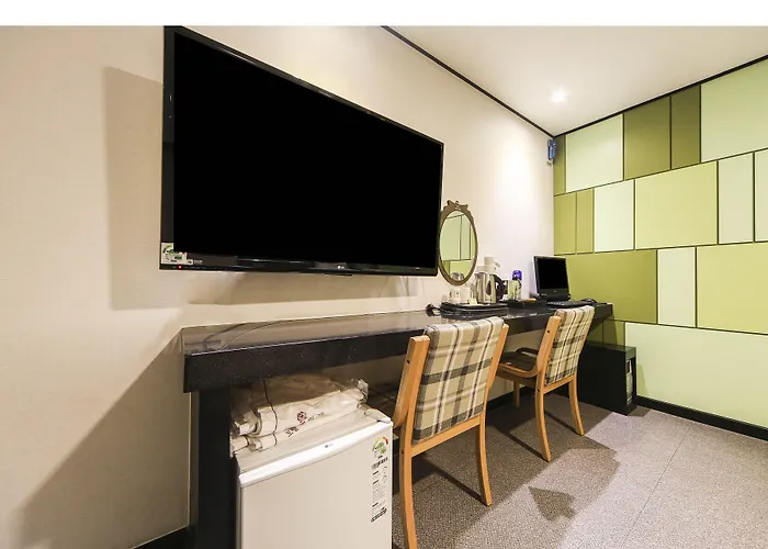 Elysee Hotel
