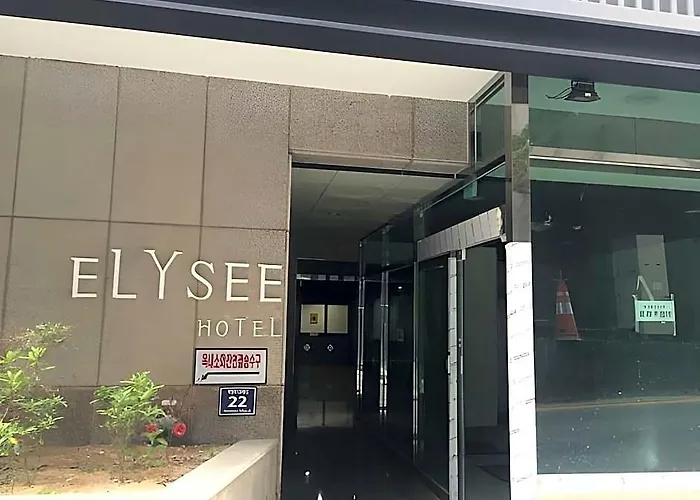 Elysee 3*