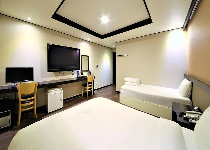 Elysee Hotel